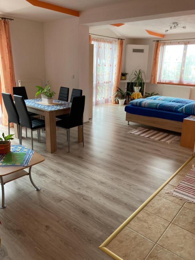 Villa Elena Smizany Bagian luar foto